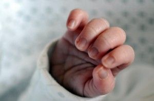  Bebé hallada con vida tras 12 horas en la morgue